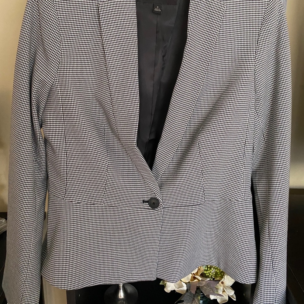 Jacket - Picture 5 of 6